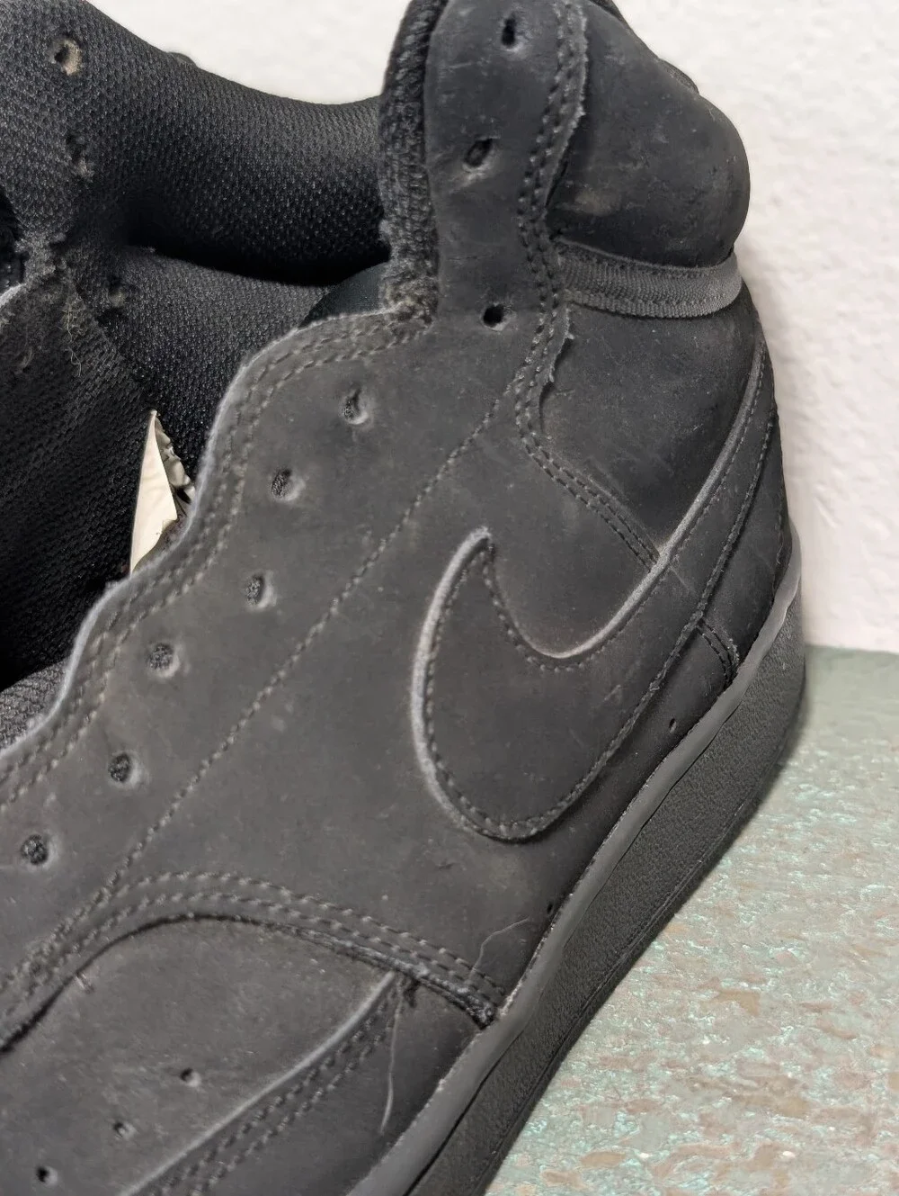 Nike CU6629-001 Court Vision Mid Men’s Mid Top Lace-Up Athletic Sneakers Black